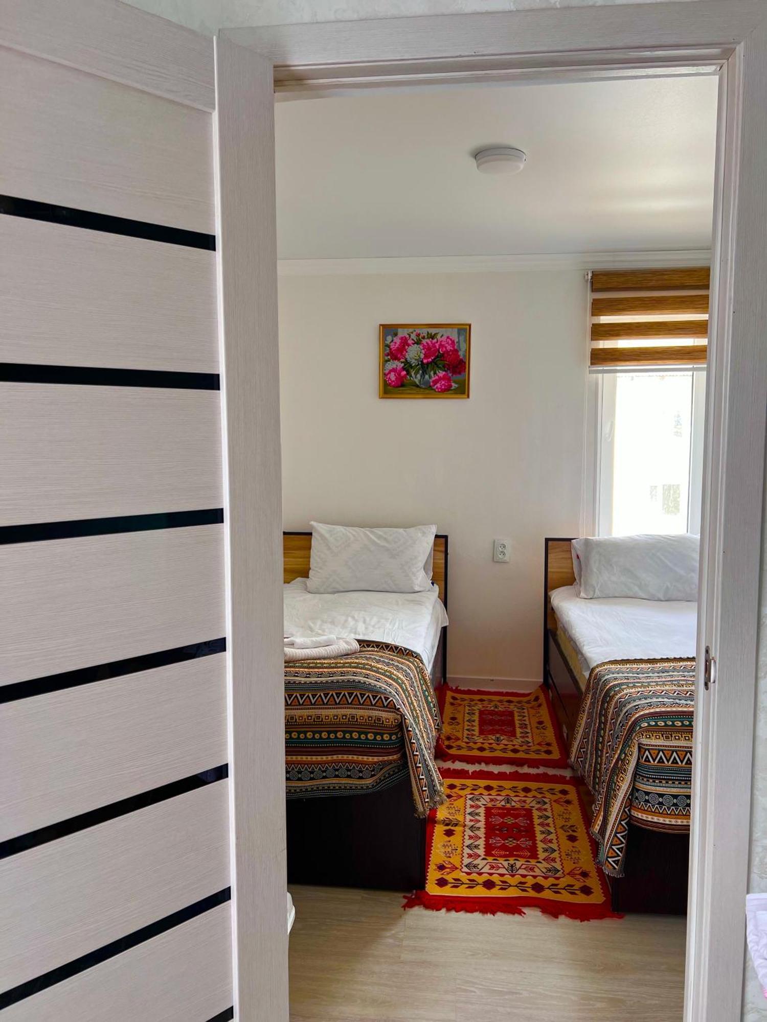 Tumar Guest House Naryn Экстерьер фото