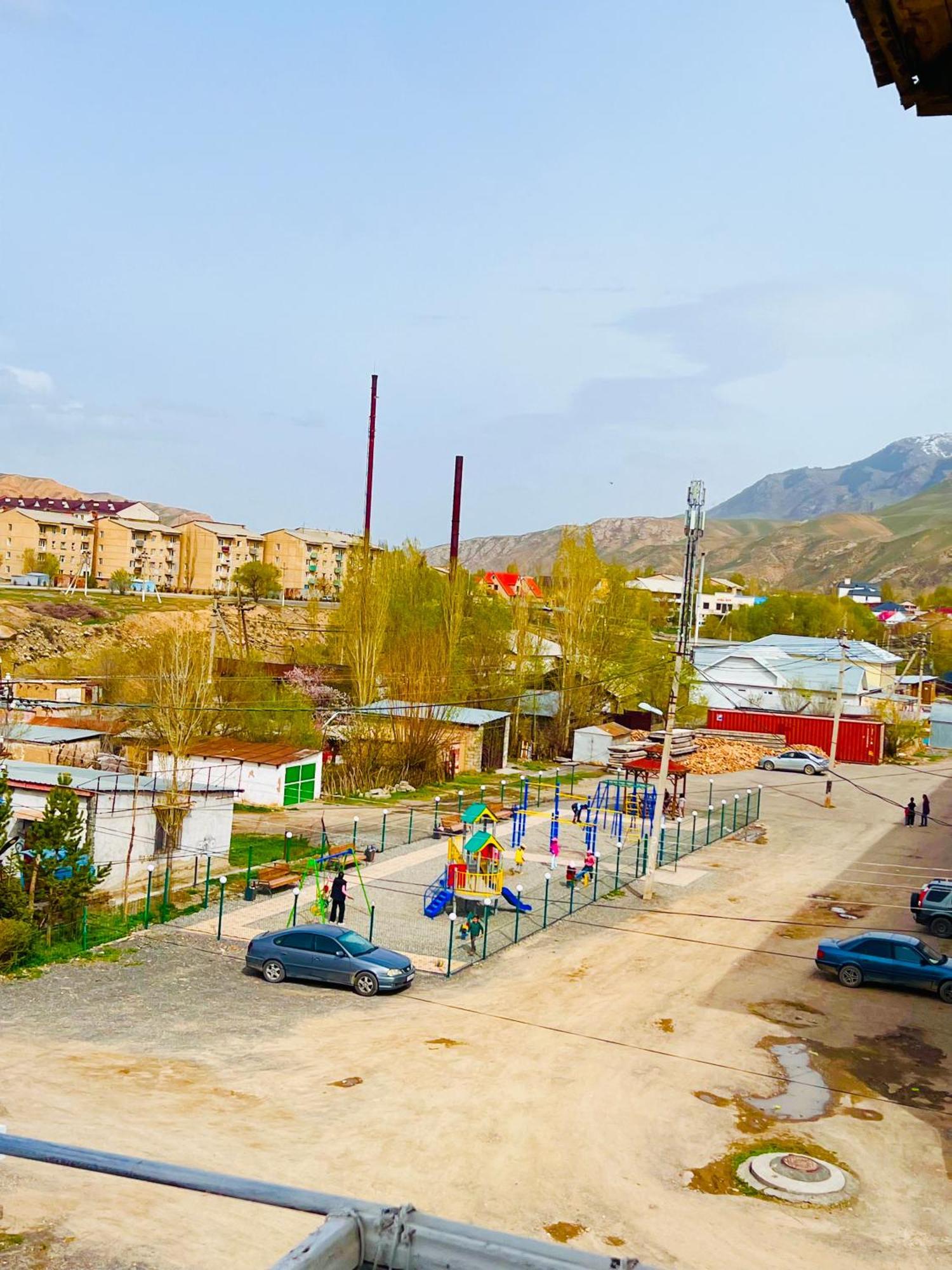 Tumar Guest House Naryn Экстерьер фото