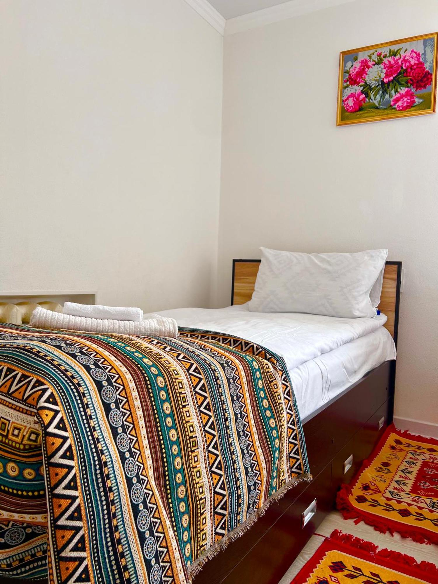 Tumar Guest House Naryn Экстерьер фото